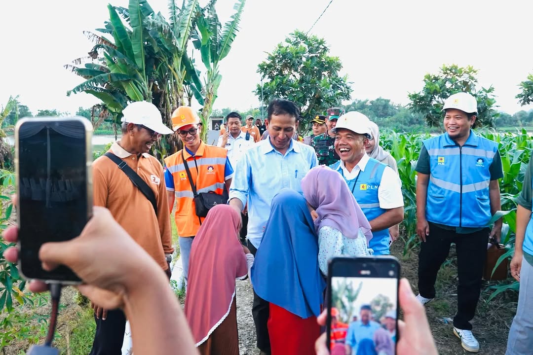 Pemkab Bojonegoro Bekerja Sama dengan PLN Membuat Program Aliran Listrik Masuk Sawah guna Meningkatkan Produktivitas Pertanian
